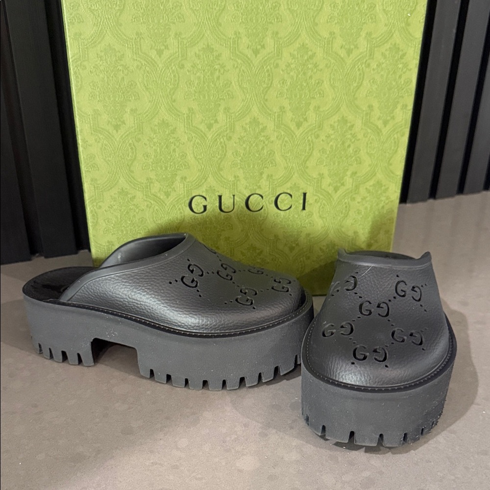 Gucci GG Black rubber Women's Platform Clogs 🖤🖤🖤 - Picture 3 of 12